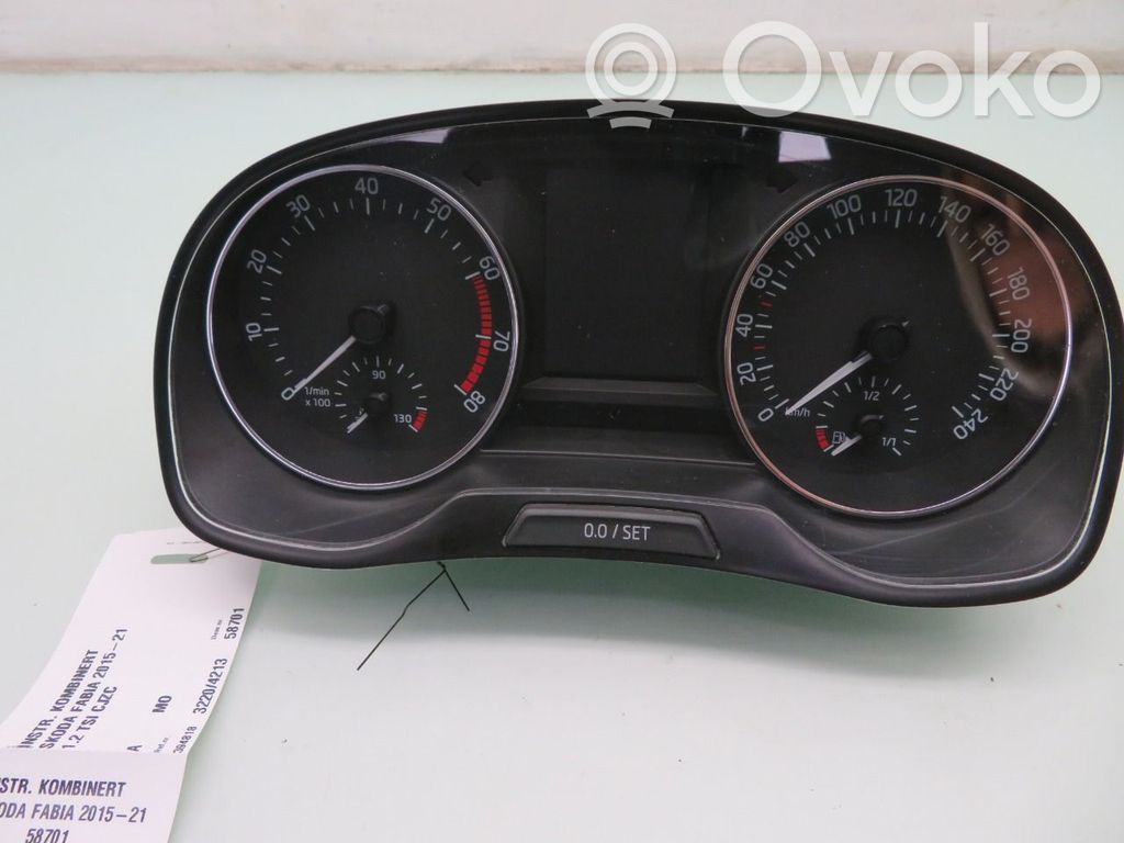 Skoda Fabia Mk3 (NJ) Licznik / Prędkościomierz 