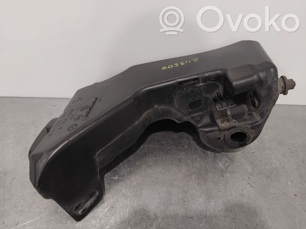 Mercedes-Benz C W205 Réservoir de liquide lave-glace