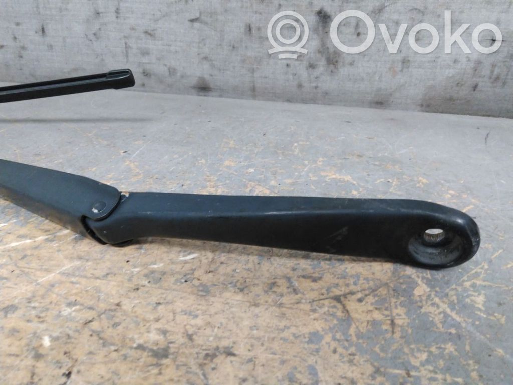 Mercedes-Benz B W246 W242 Wischerarm vorne