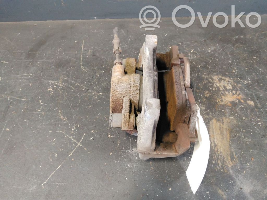Volvo XC40 Zacisk hamulcowy przedni 