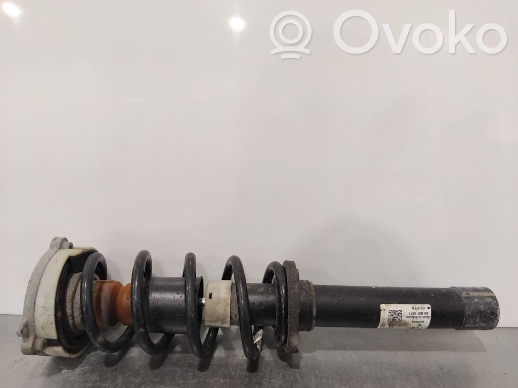 Audi A4 S4 B9 Amortyzator osi przedniej ze sprężyną