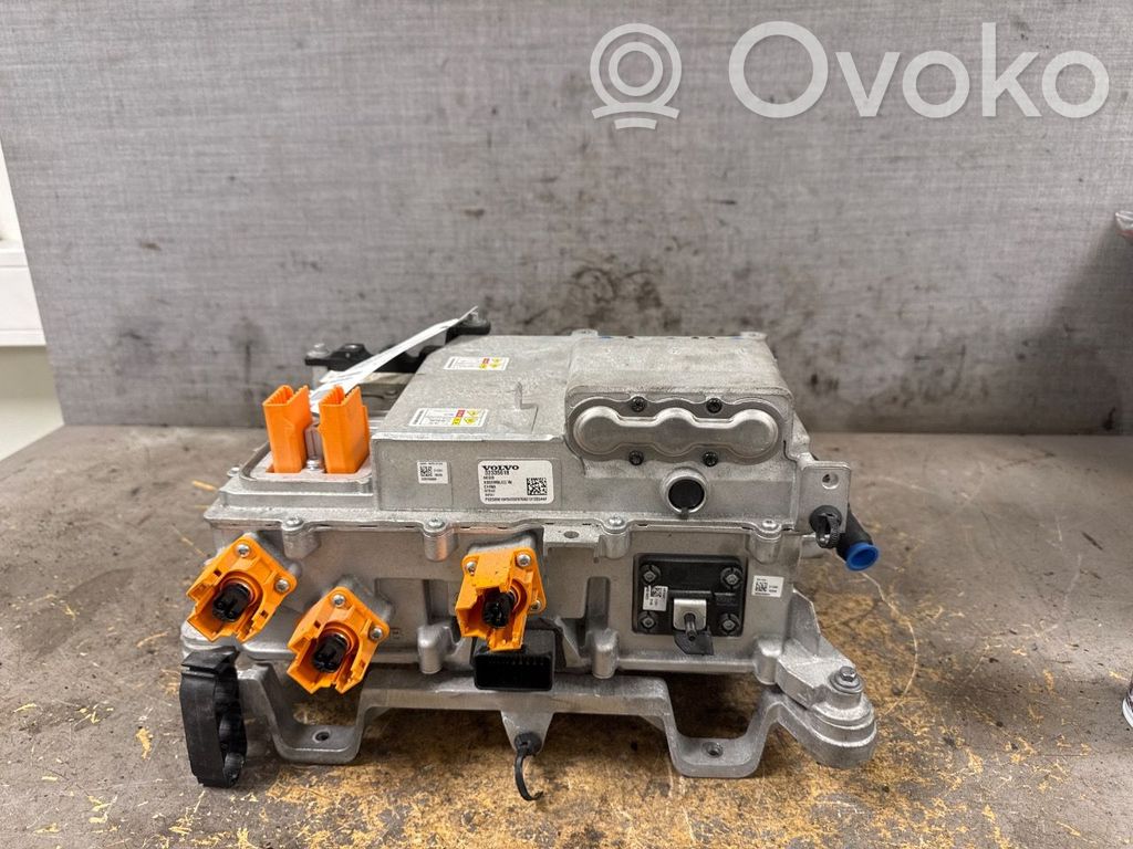 Volvo C40 Convertisseur / inversion de tension inverseur