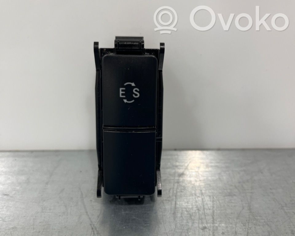 Mercedes-Benz E W212 Sonstige Schalter / Griffe / Umschalter