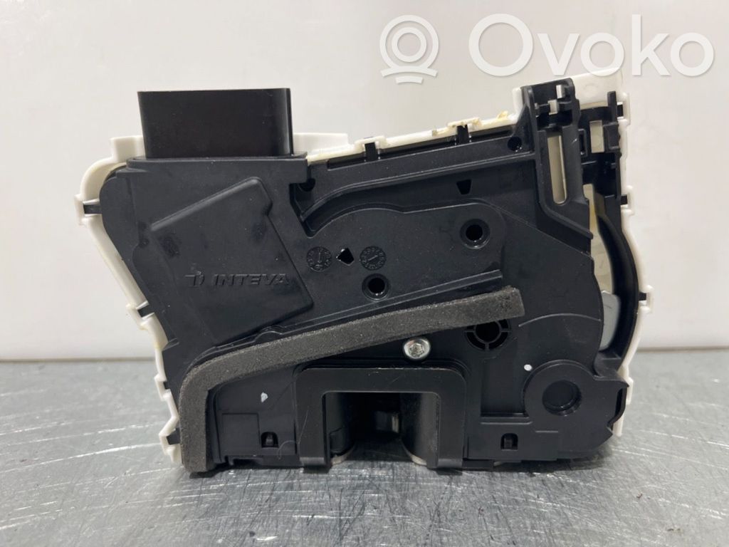 MG MG4 ev Front door lock 