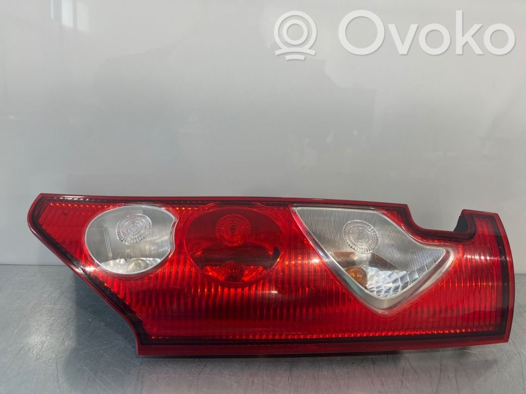 Renault Kangoo II Lampă spate în caroserie