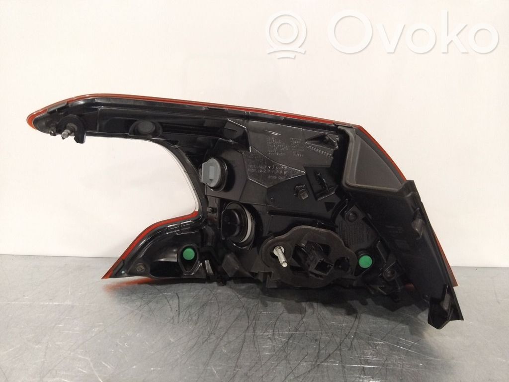 Peugeot 308 Lampă spate în caroserie 