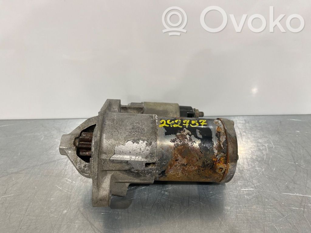Mitsubishi Grandis Motor de arranque