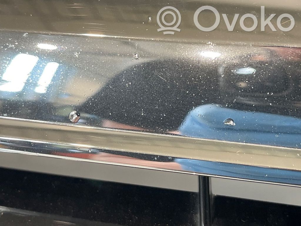 Mercedes-Benz E W211 Grille de calandre avant