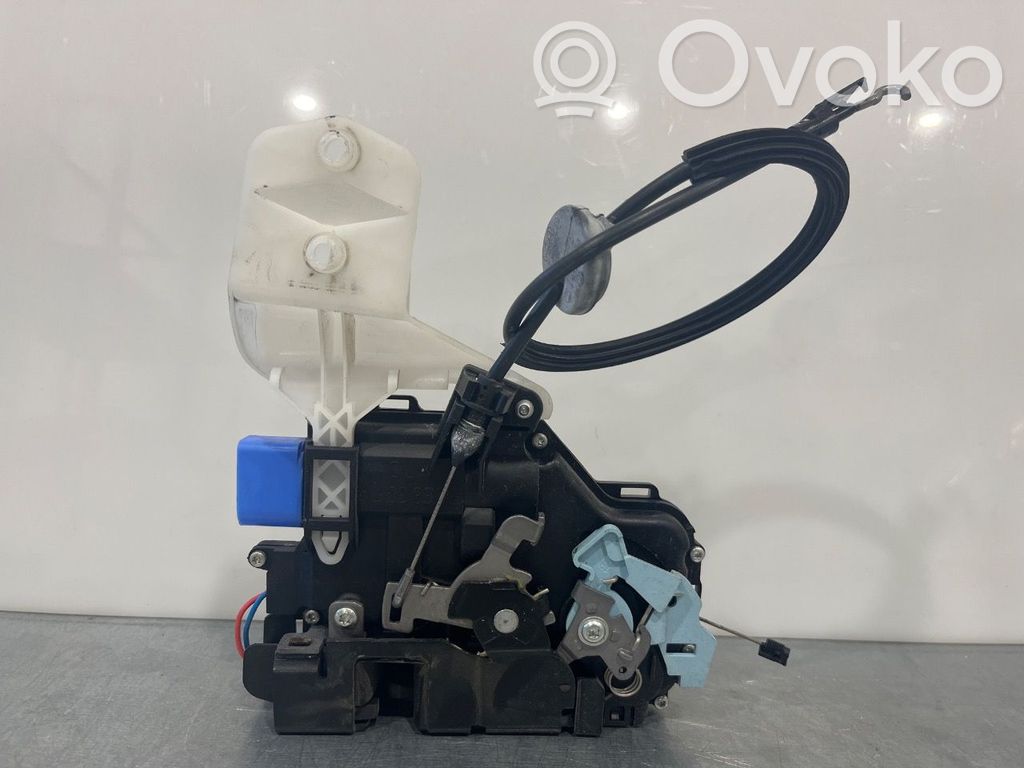 Volkswagen Caddy Front door lock 
