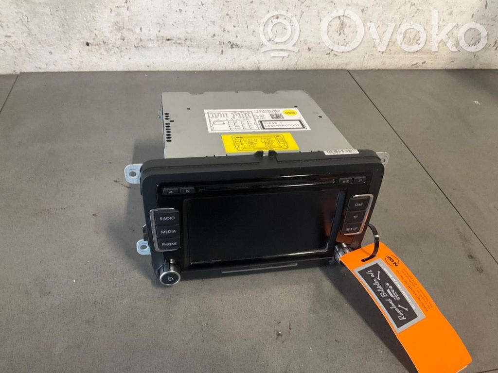 Volkswagen Beetle A5 Panel / Radioodtwarzacz CD/DVD/GPS 