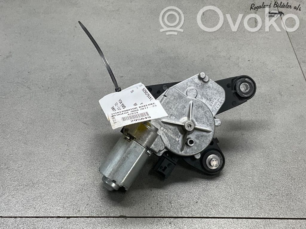Peugeot 3008 II Rear window wiper motor 