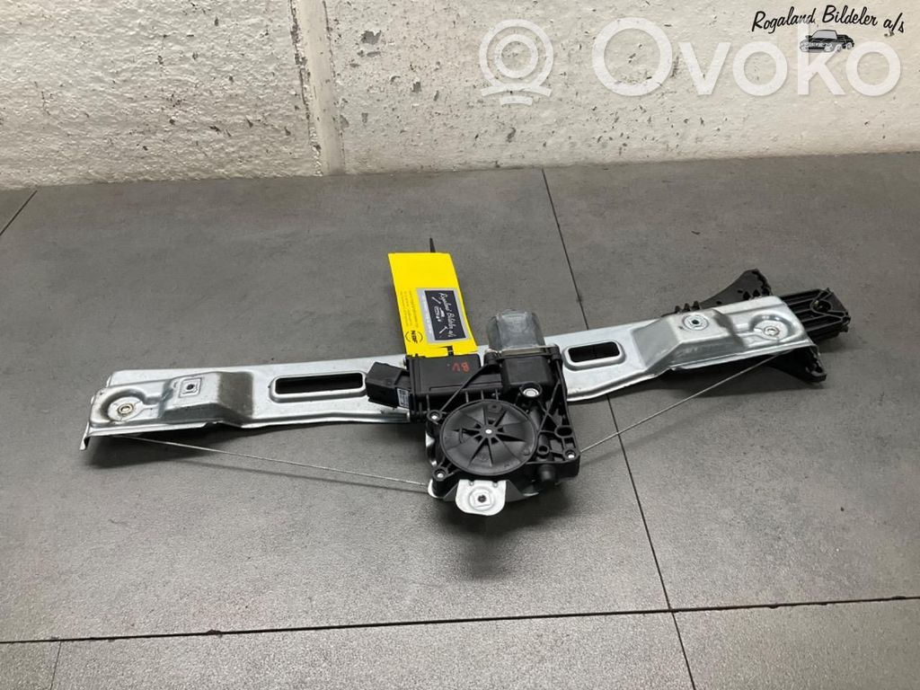 Opel Zafira C Elektriskais loga pacelšanas mehānisms bez motoriņa 