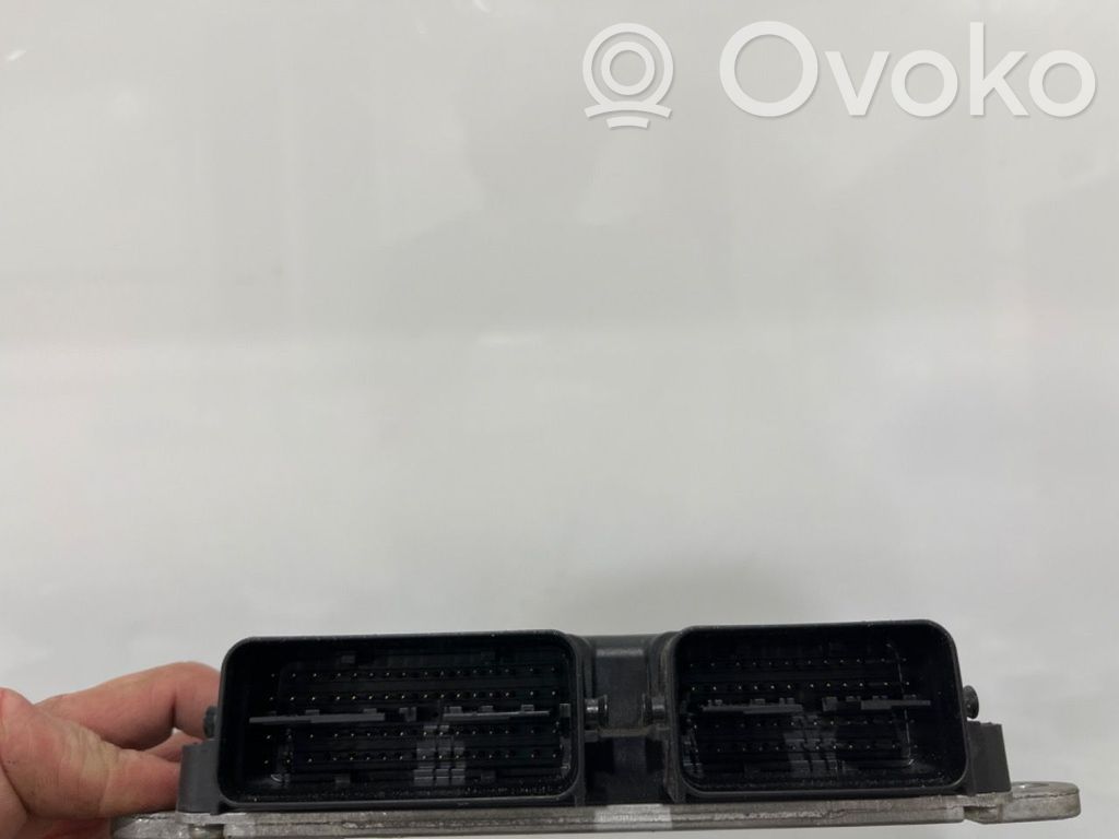 Mitsubishi Outlander Komputer / Sterownik ECU silnika 