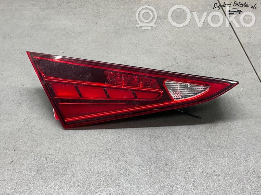 Mercedes-Benz C W206 Feux arrière / postérieurs 