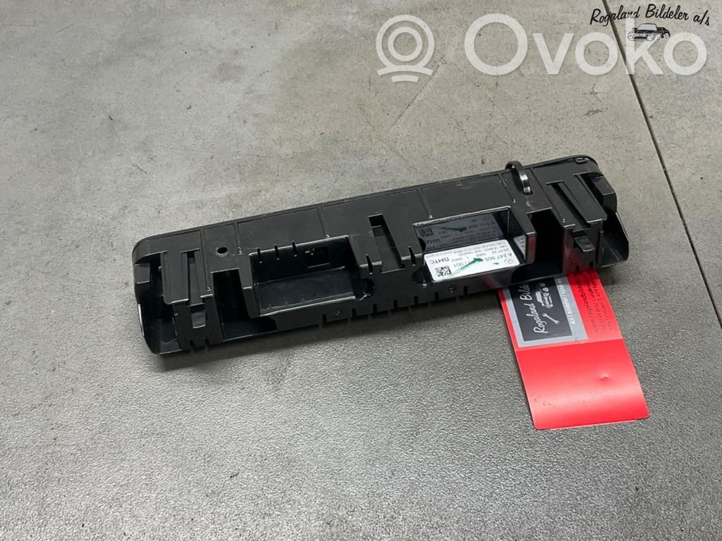Mercedes-Benz EQB Console centrale, commande chauffage/clim 