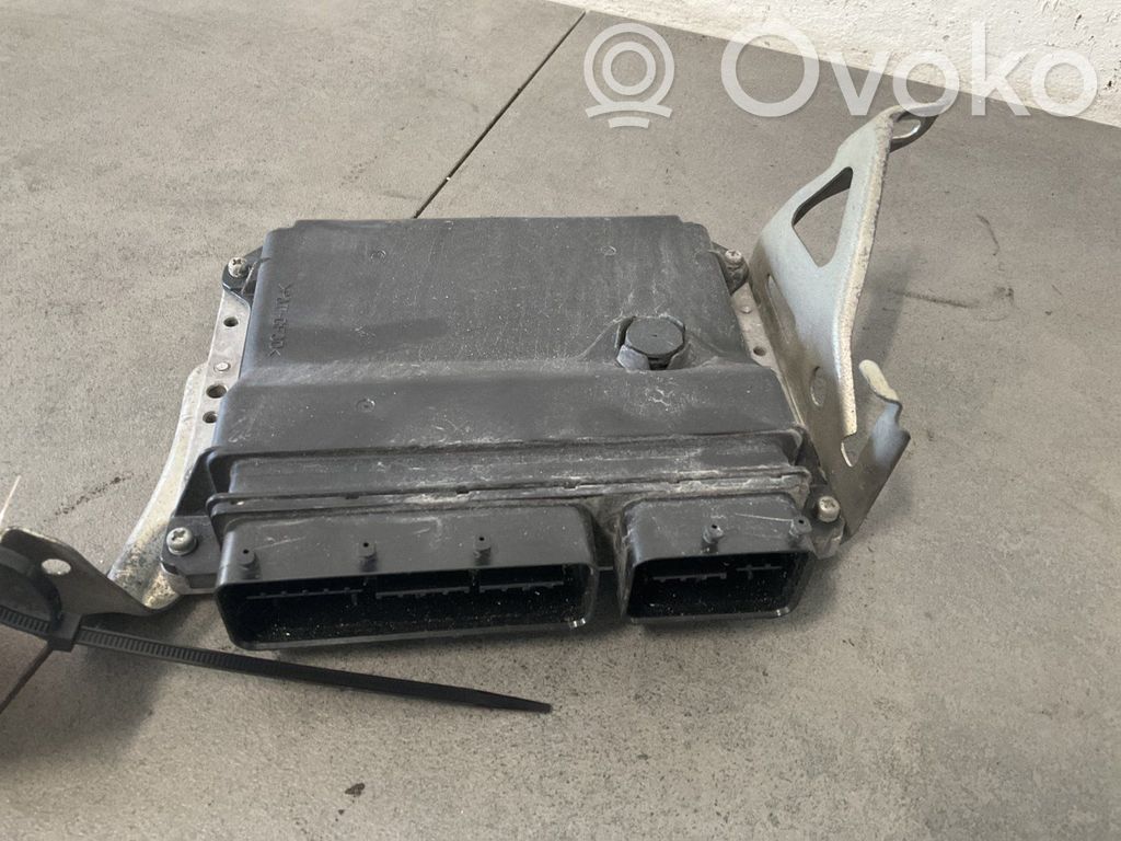 Toyota Avensis T270 Unitate control motor/modul ECU 