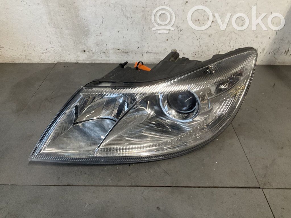 Skoda Octavia Mk2 (1Z) Phare frontale 