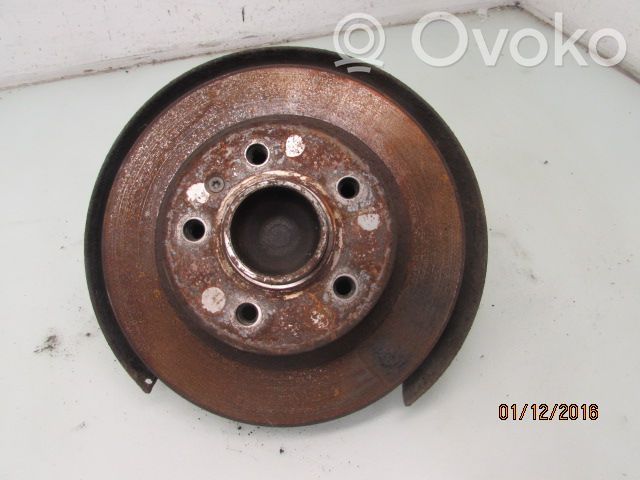 Opel Zafira B Zwrotnica koła tylnego 