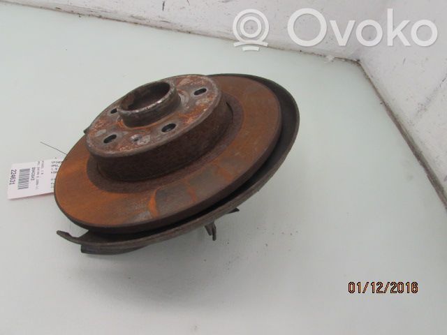 Opel Zafira B Zwrotnica koła tylnego 
