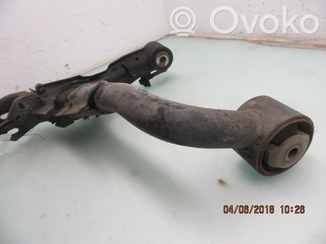 Land Rover Discovery 4 - LR4 Wahacz tylny