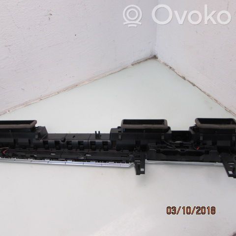 Volvo V70 Griglia di ventilazione centrale cruscotto