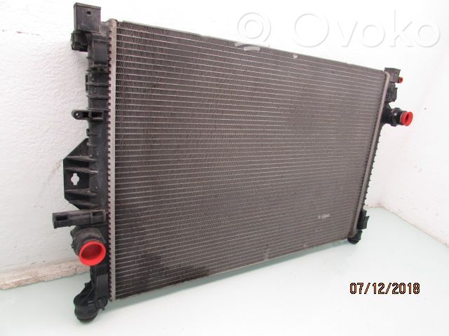 Land Rover Freelander 2 - LR2 Dzesēšanas šķidruma radiators 