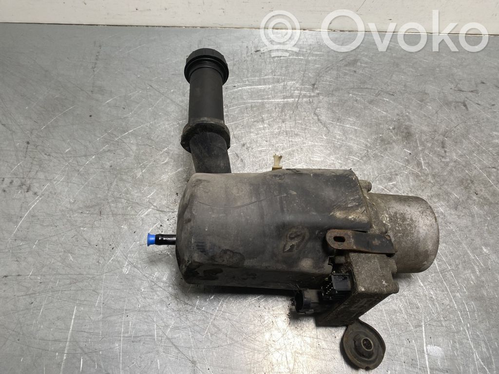 Peugeot 307 Ohjaustehostimen sähköpumppu 