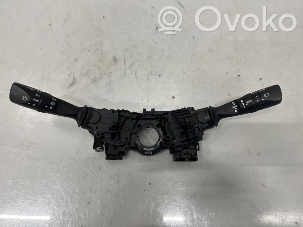 Toyota Auris E180 Interrupteur / bouton multifonctionnel