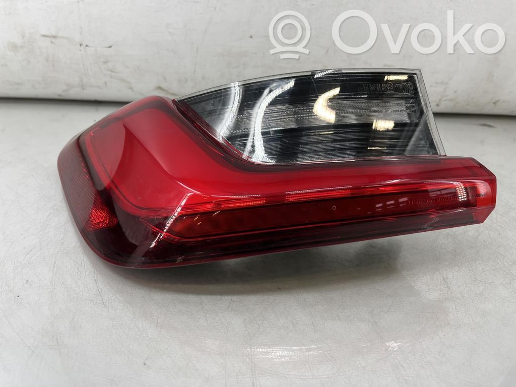 BMW 3 G20 G21 Aizmugurējais lukturis virsbūvē 