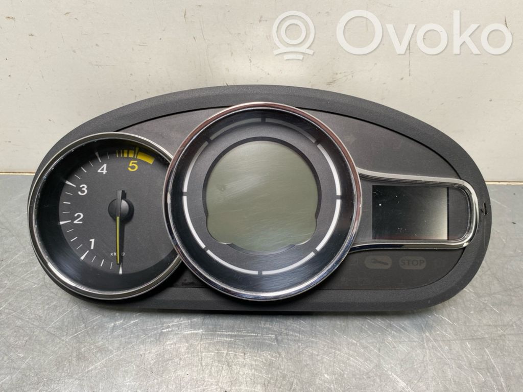Renault Megane III Geschwindigkeitsmesser Cockpit
