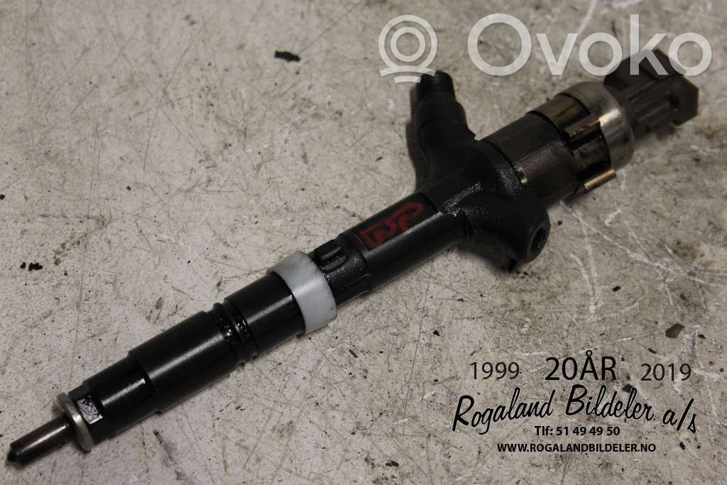 Toyota RAV 4 (XA20) Inyector de combustible 
