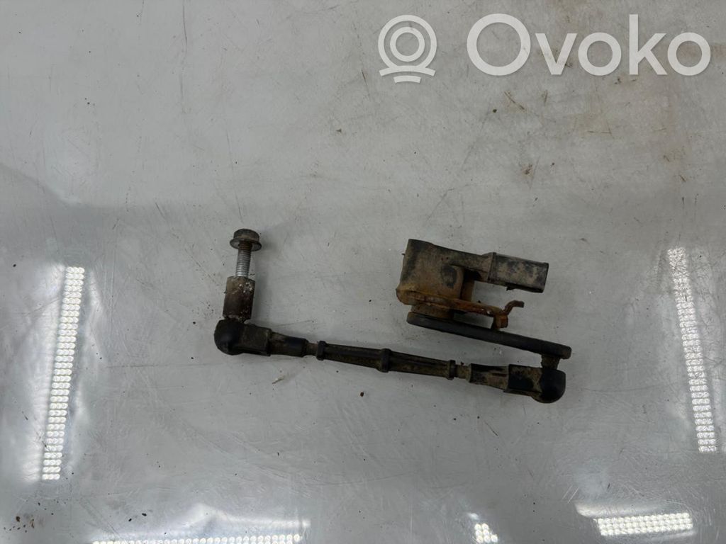 Audi Q7 4M Leva sensore di livello altezza posteriore 