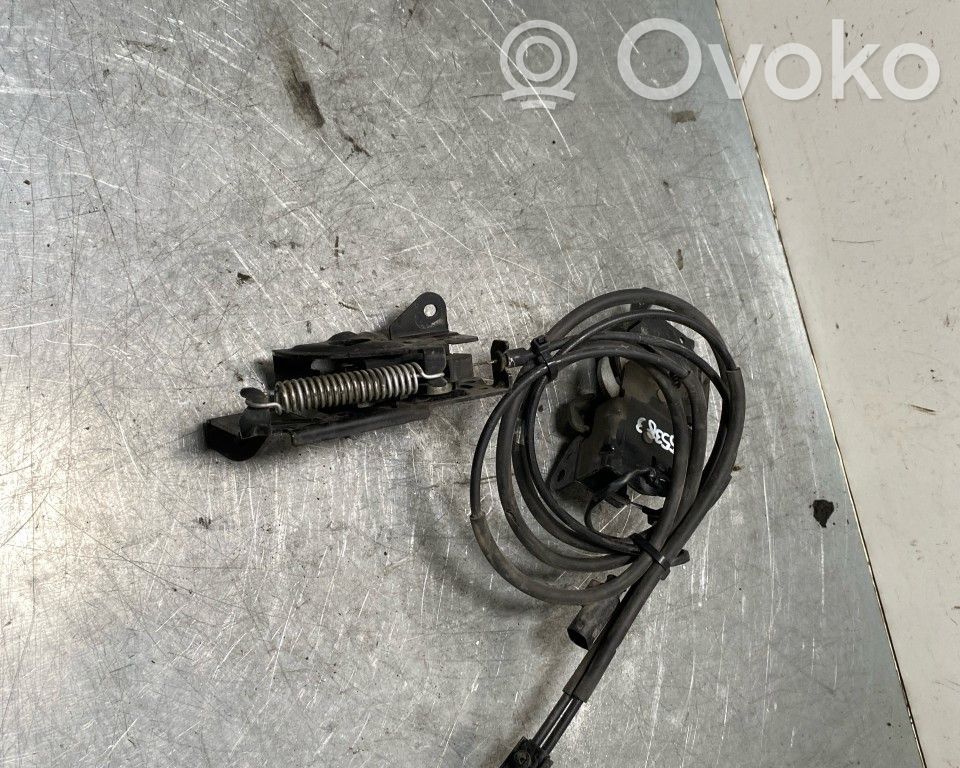 BMW 1 F20 F21 Konepellin lukituksen vastakappale 