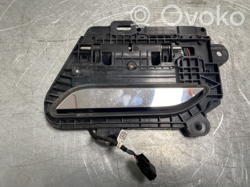 Tesla Model S Manecilla externa puerta delantera