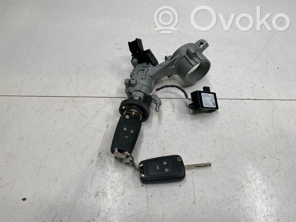 Opel Insignia A Ignition lock 