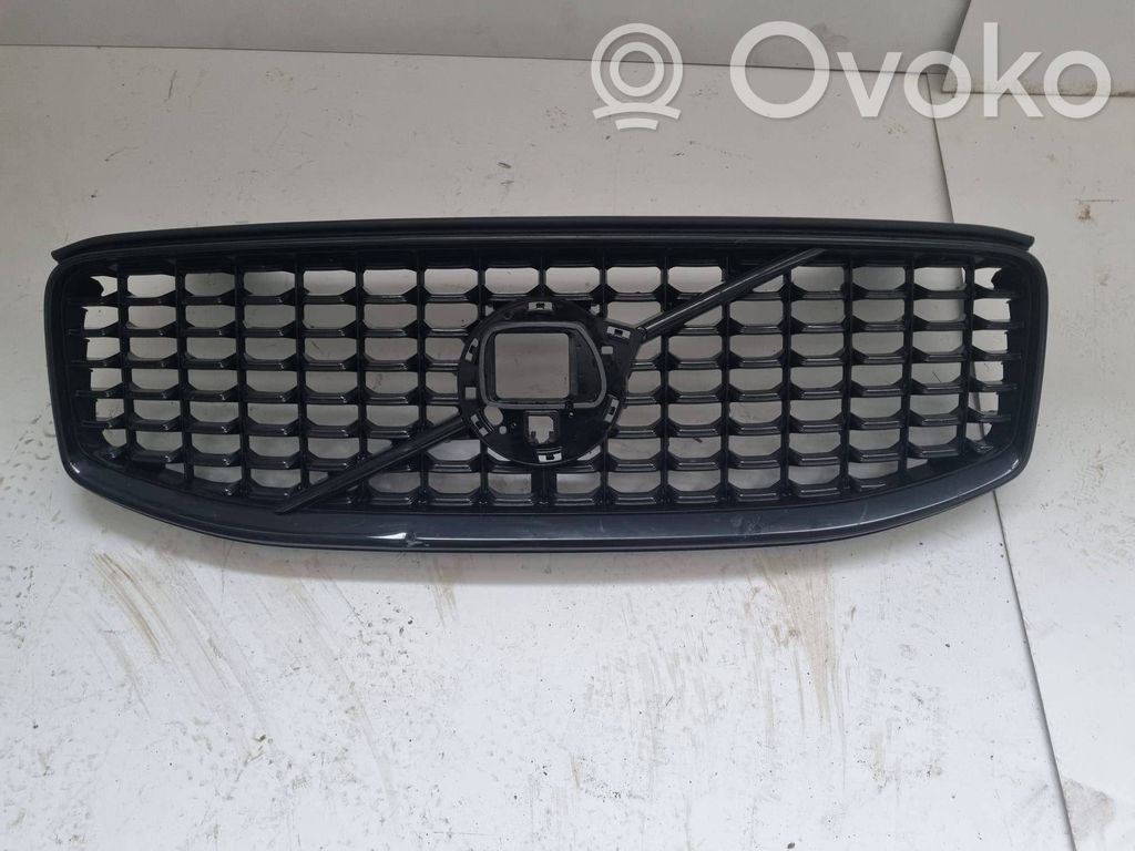 Volvo XC60 Etusäleikkö 