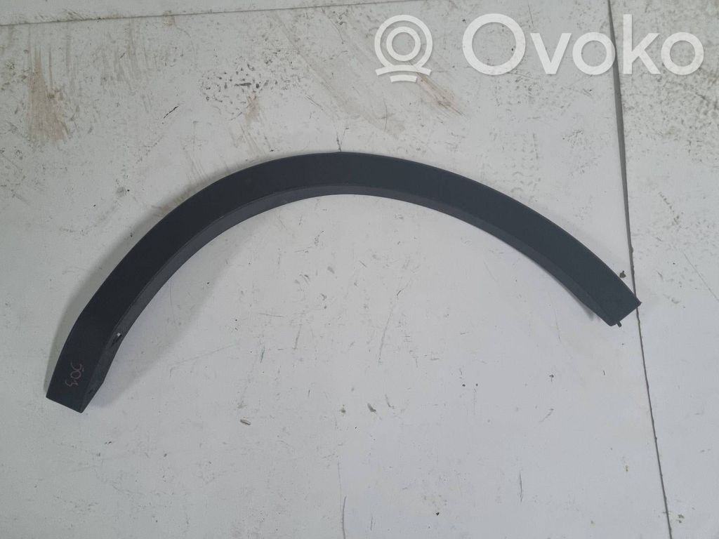 Volvo XC40 Moldura embellecedora del guardabarros trasero 