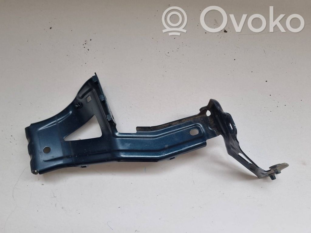 Audi e-tron Fender mounting bracket 