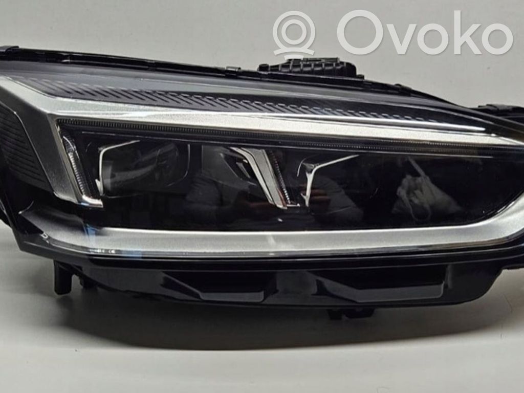 Audi A5 Headlight/headlamp 