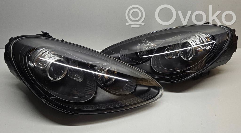 Porsche Cayenne (92A) Lampa przednia 