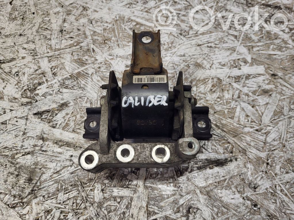 Engine mount bracket   489AD