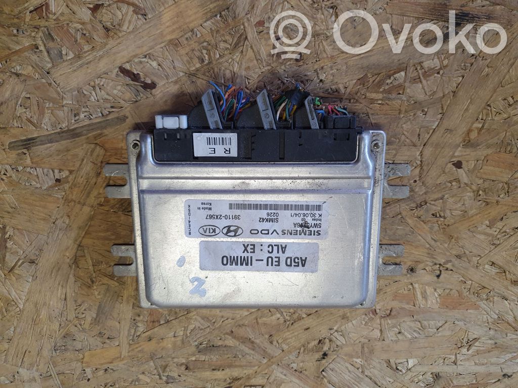KIA Rio Engine control unit/module 