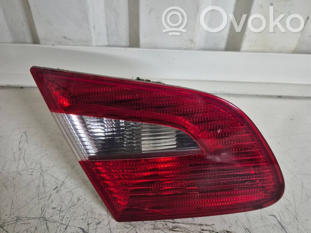 Skoda Superb B6 (3T) Rückleuchte Heckleuchte innen 