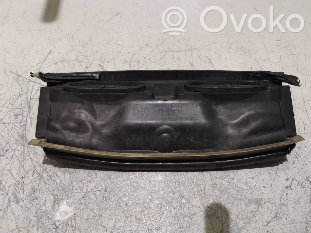 BMW 3 E90 E91 Alte piese compartiment motor 