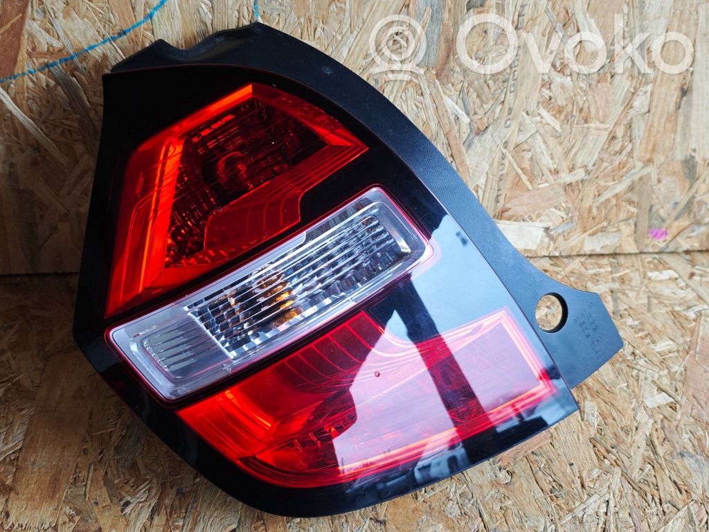 Renault Twingo III Rear/tail lights 
