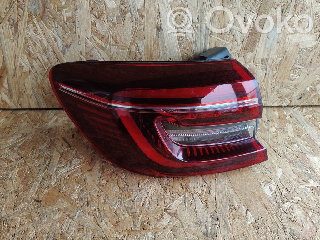 Renault Clio V Aizmugurējais lukturis virsbūvē 