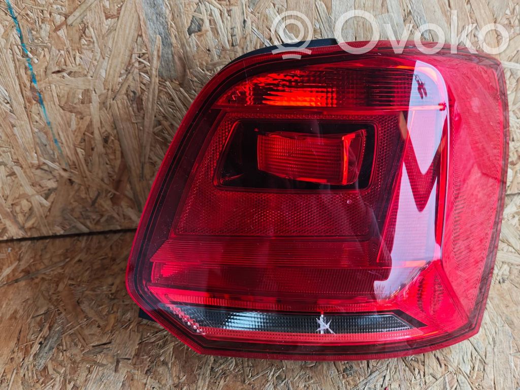 Volkswagen Polo V 6R Lampa tylna 