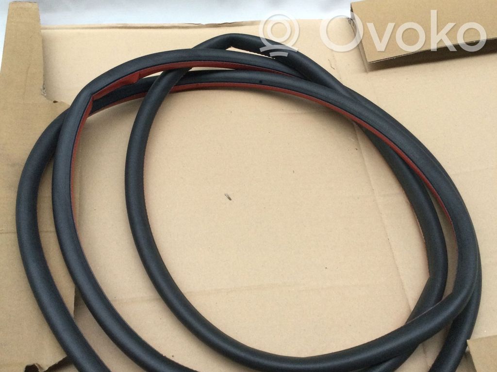 BMW 5 E60 E61 Etuoven kumitiiviste 