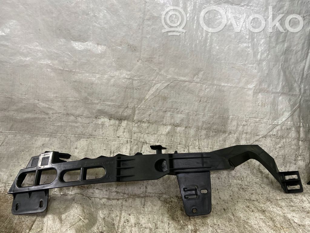 Opel Astra J Etupuskurin kannake 