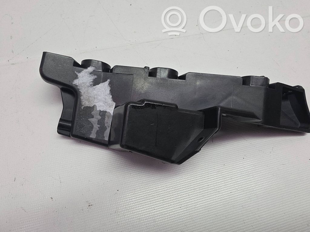 Audi Q7 4M Front bumper mounting bracket 